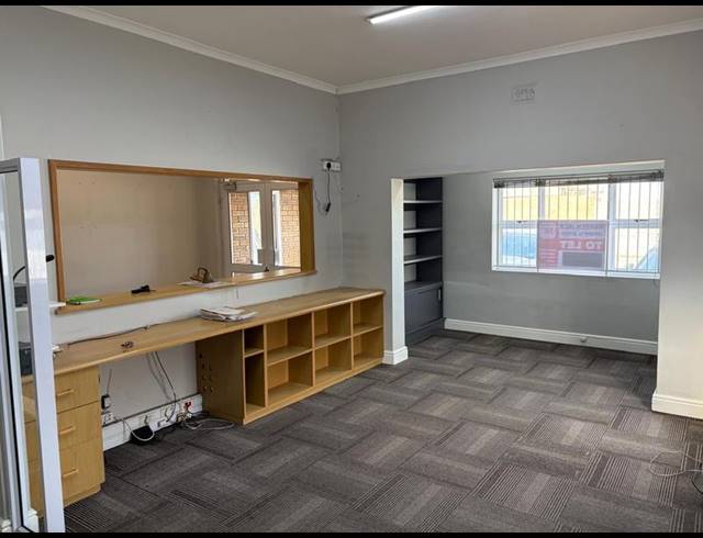 INDUSTRIAL PROPERTY TO RENT IN SIDWELL